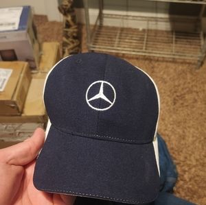 Mercedes-benz hat